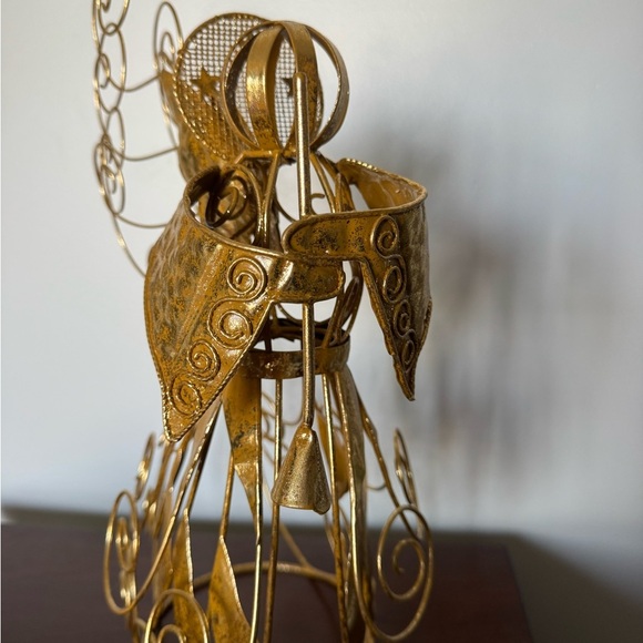 Gold Angel Sculpture tree topper, Candle holder, decorative piece. - Picture 4 of 6